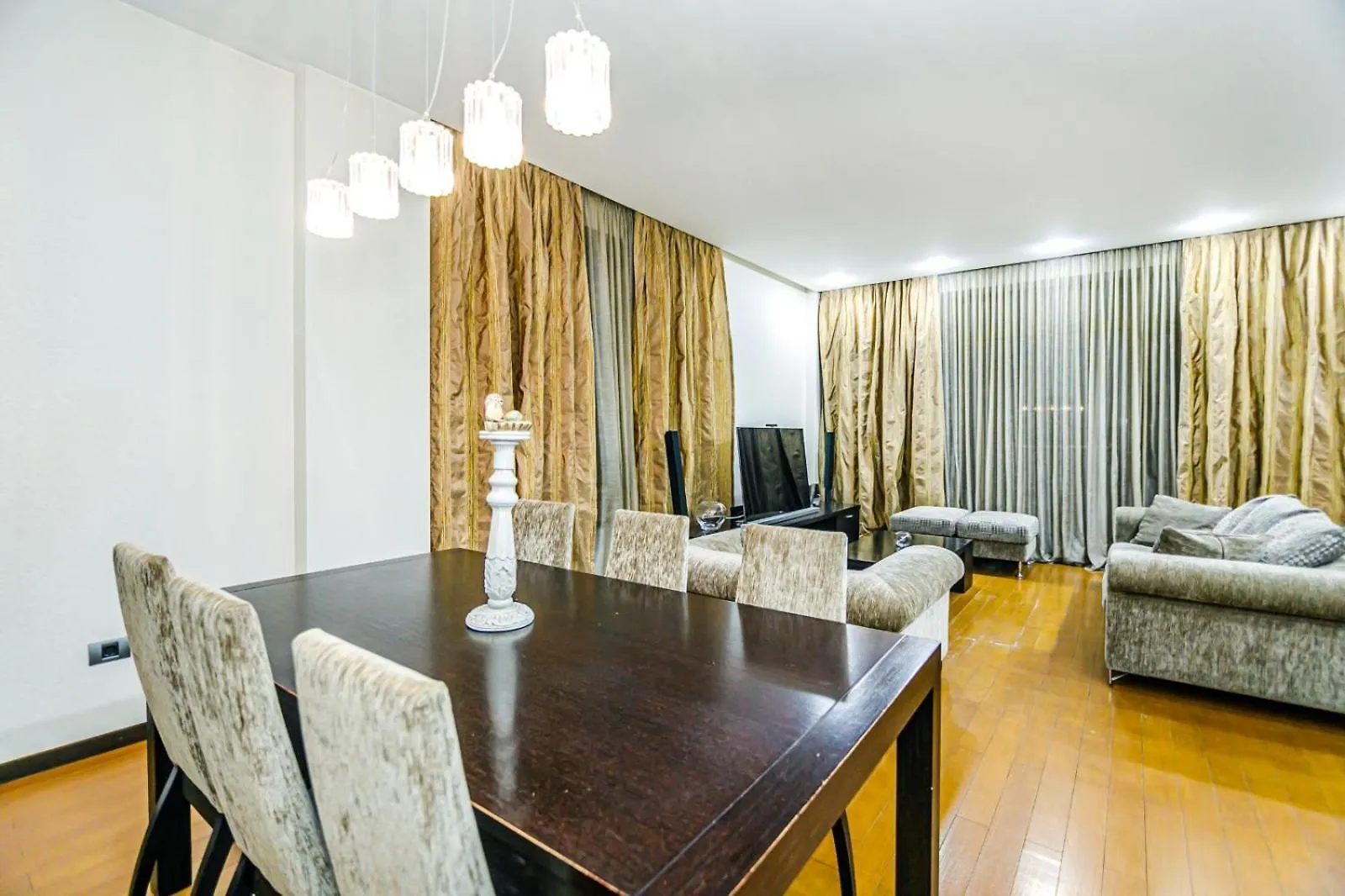 Apartment Corner Lux バクー アゼルバイジャン