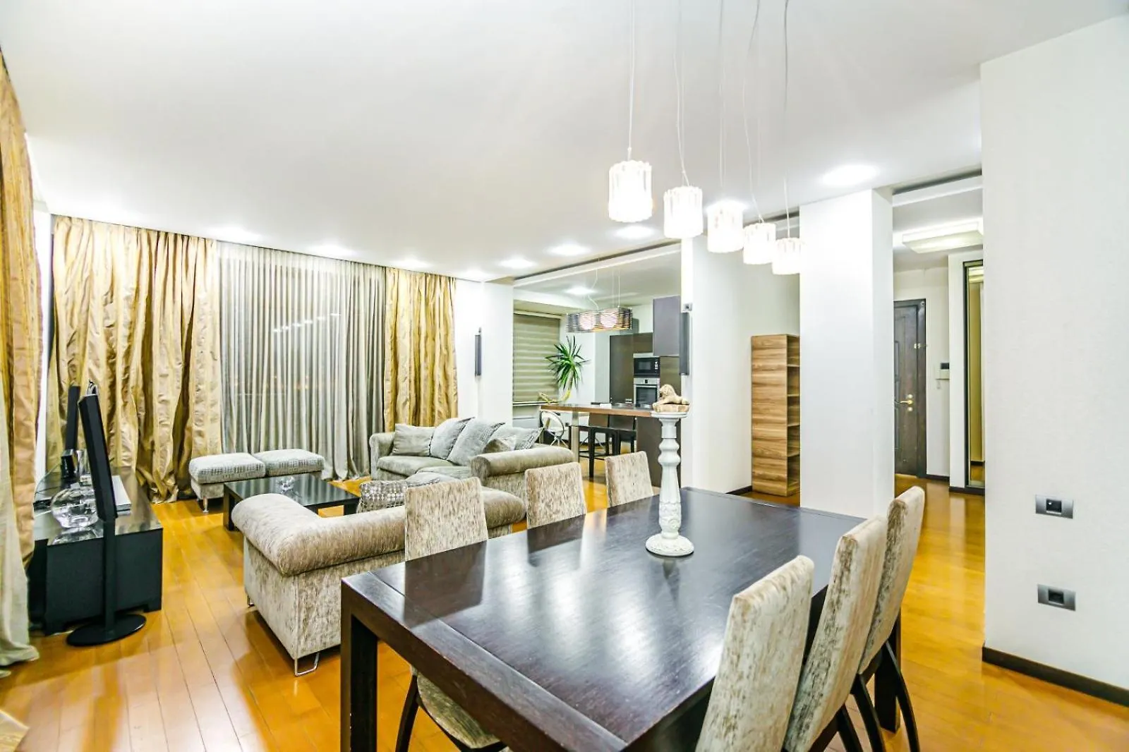 Apartment Corner Lux バクー